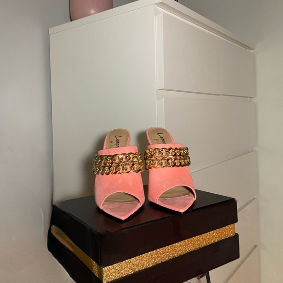 Pink Heels - Picture 2 of 4